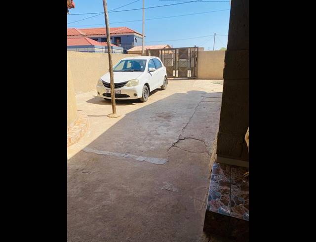 2 BEDROOM HOUSE FOR SALE IN BRAAMFISCHERVILLE